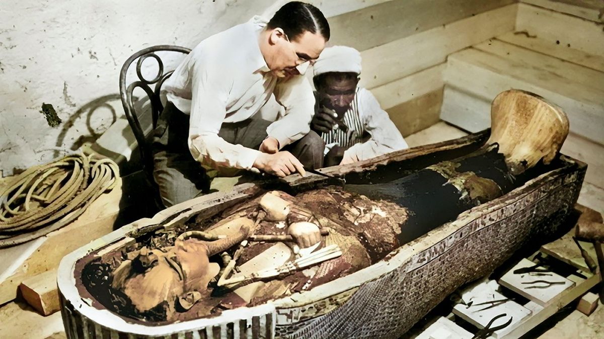 Před sto lety objevil egyptolog Carter hrobku faraona Tutanchamona. Byl to zloděj, tvrdí dokument